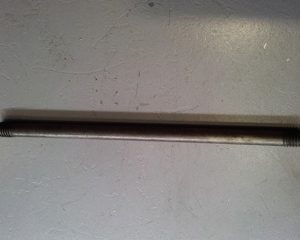 Round bar M8 x 142mm SST